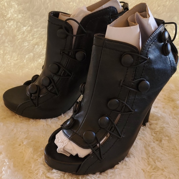 Booties - Picture 4 of 8